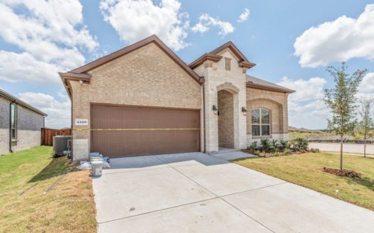 D.R. Horton Lakeside at Heath subdivision Selling from Governor's Lots Community Heath TX 75126