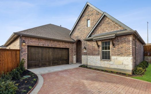 David Weekley Homes Elements at Viridian - Garden Series subdivision 2015 Spotted Fawn Drive Arlington TX 76005
