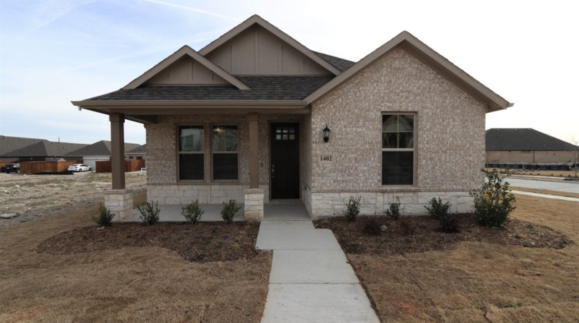 M/I Homes Riverset subdivision 1402 Buckeye Trail Garland TX 75042