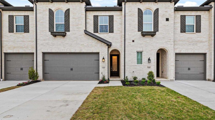 Highland Homes Devonshire: Townhomes subdivision 1162 Queensdown Way Forney TX 75126
